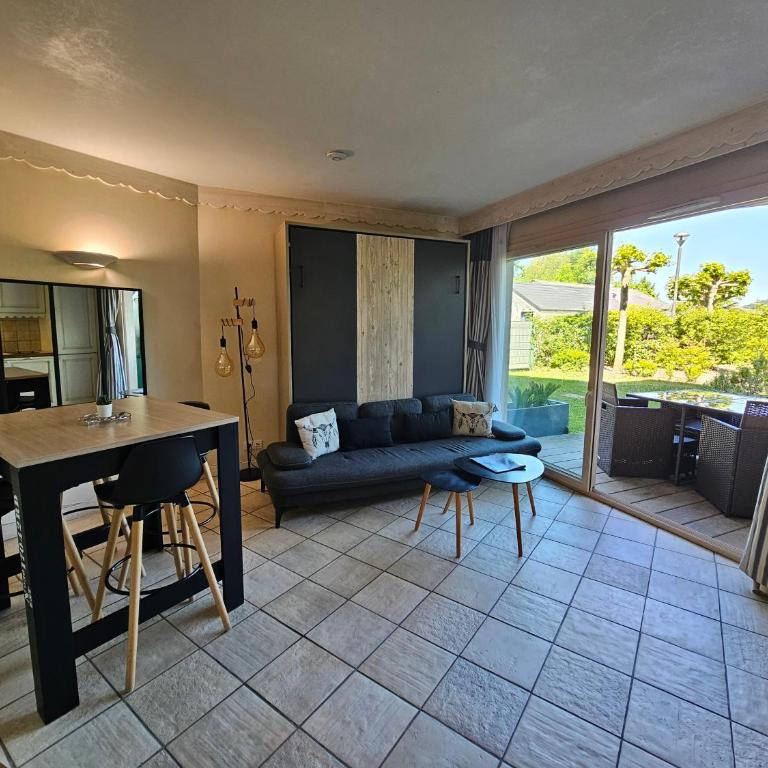 Appartement Cozy en rez de jardin avec Plage et Parking Privés au Bord du Lac d'Annecy - Appartement 1 Chambre - 28