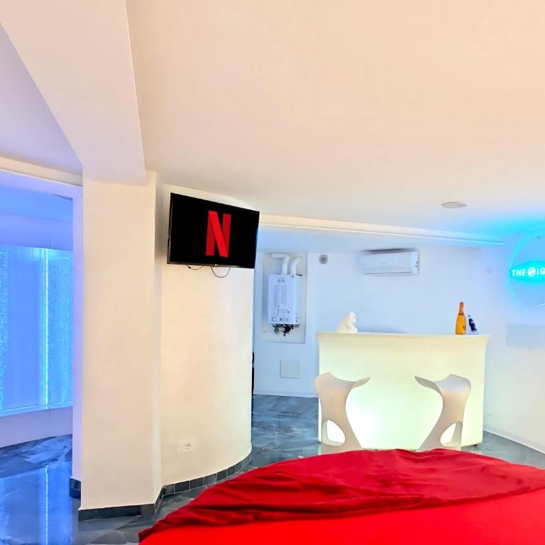 The Igloo Milano -Luxury Eclectic Suite - Jacuzzi - MilanoFlats - Chalet con 1 Camera da Letto - 2
