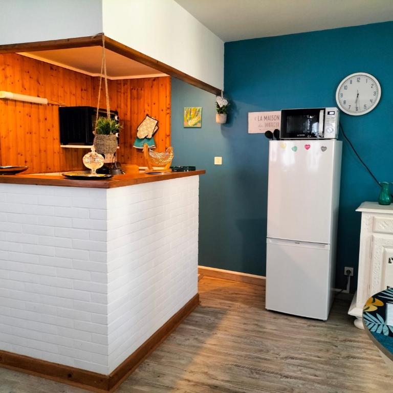 Près des Thermes de Bagnères de Bigorre, loft 3 étoiles, coloré et baigné de lumière - Loft - 14