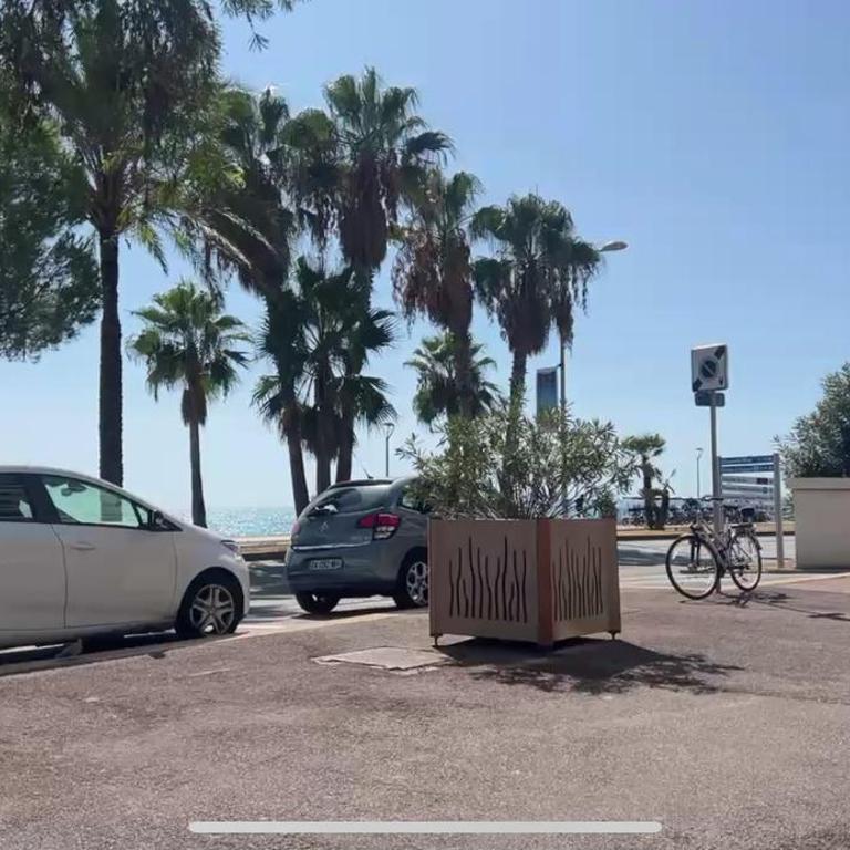 Quiet Seaside Apartment, 1 Min to Beach, Parking, Promenade de la Plage - Appartement 1 Chambre - 2