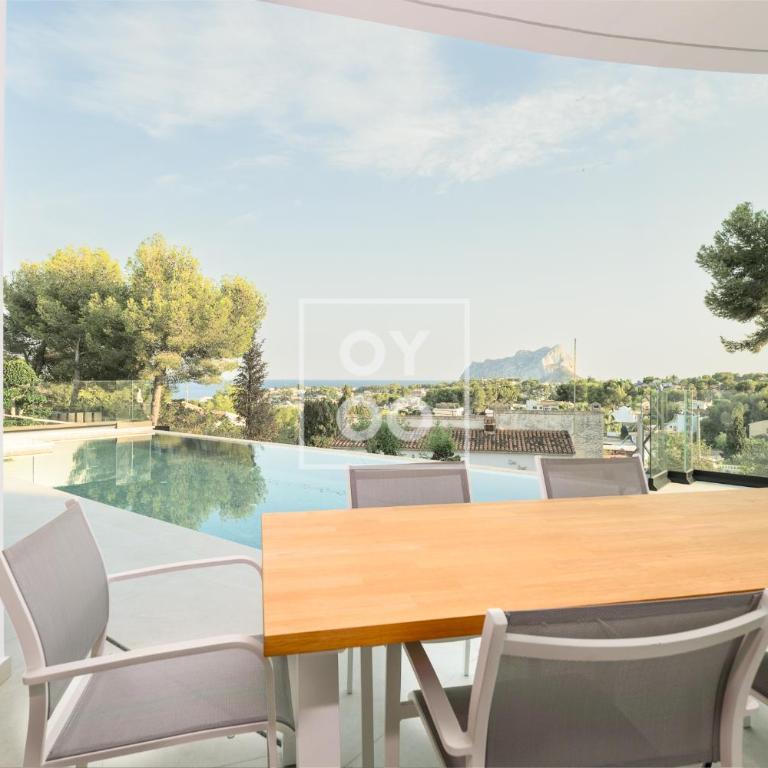 Villa Mar y Monte, saltwater pool, sea and mountain views, by OYOOSTAYS - Casa Vacacional de 3 dormitorios - 21