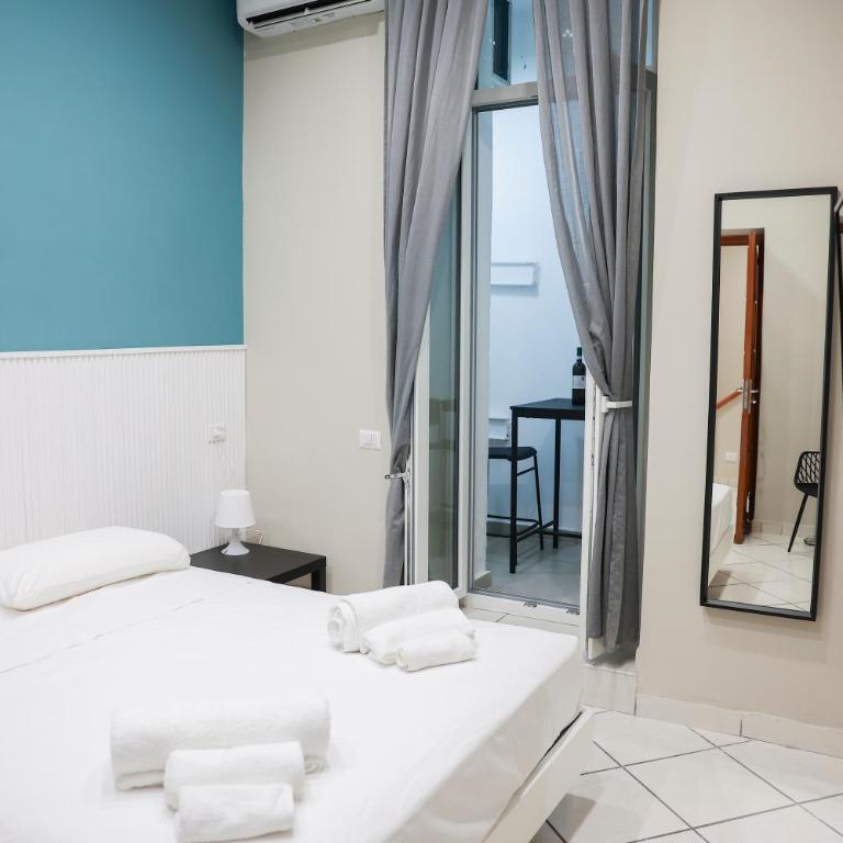 La Cattedrale Apartment Naples Cathedral & Historic Center - Two-Bedroom Apartment - 1