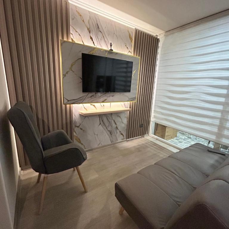 Casa elegante privada y moderna - Three-Bedroom House - 1