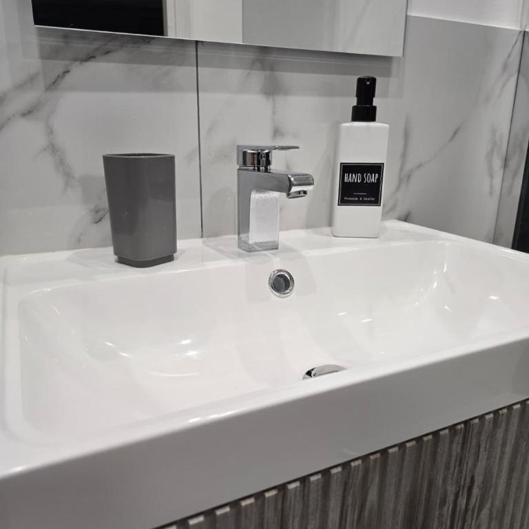La Mantia Luxury Rooms - Camera Quadrupla con Bagno Privato - 6