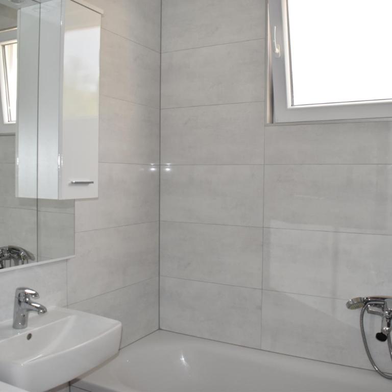 Suncrest - Two-Bedroom Apartment - 9