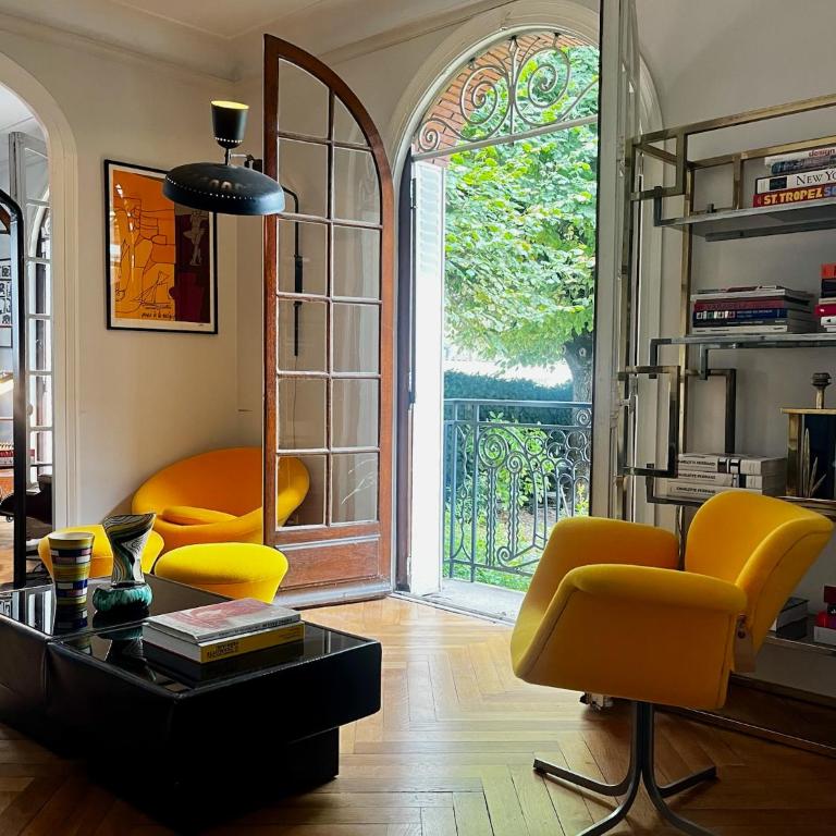 Country house in Paris! - Villa - Vue sur Jardin - 11