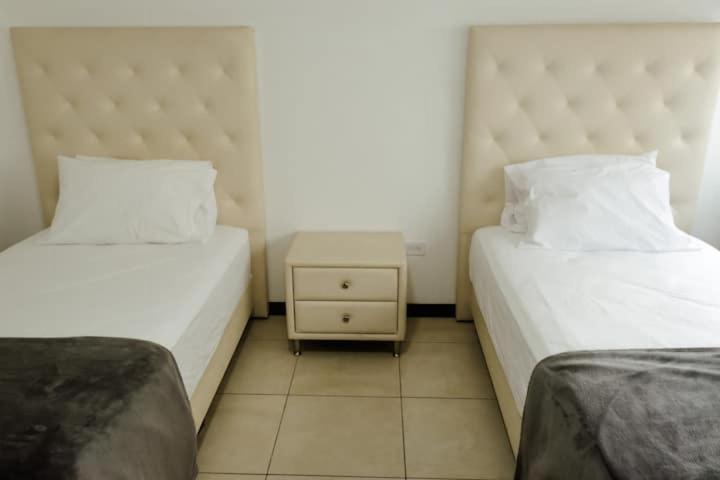 Torres Bellini - Puerto Santa Ana - Two-Bedroom Apartment - 18