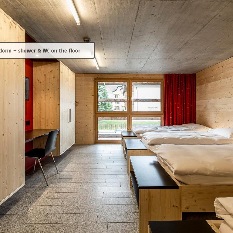 All In One Hotel - Inn Lodge / Swiss Lodge - Vierbettzimmer mit Gemeinschaftsbad - 1