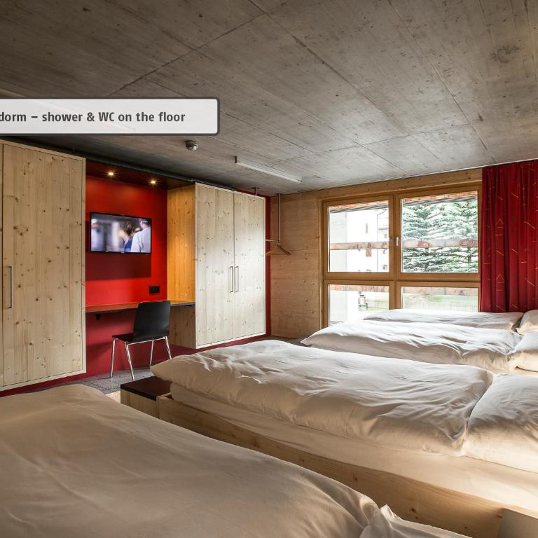 All In One Hotel - Inn Lodge / Swiss Lodge - Vierbettzimmer mit Gemeinschaftsbad - 3