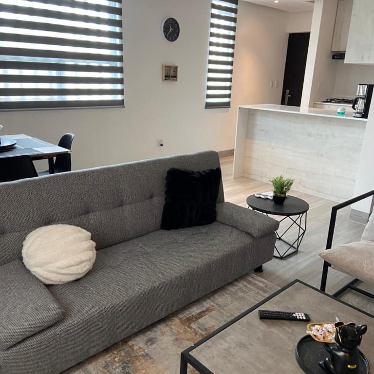 Spacious apartment, 5 minutes from Fundidora Park - One-Bedroom Apartment - 8
