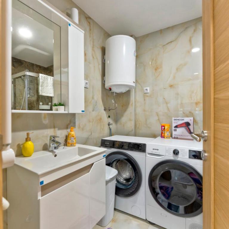Lux Apartman Srećna Pčelica - One-Bedroom Apartment - 22