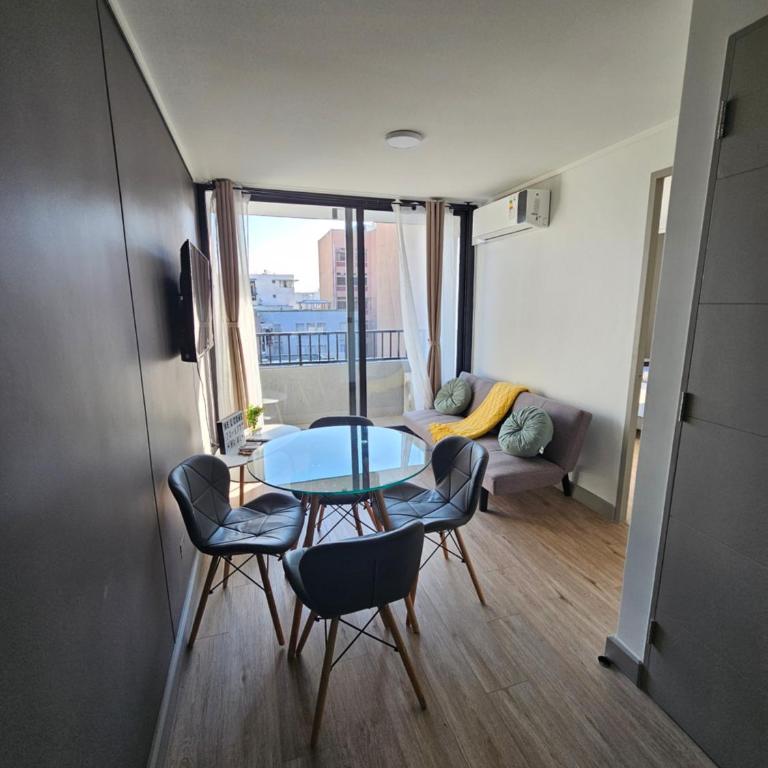 Departamento minutos de Movistar Arenas, La Moneda, Plaza de Armas en pleno Centro de Santiago - One-Bedroom Apartment - 2