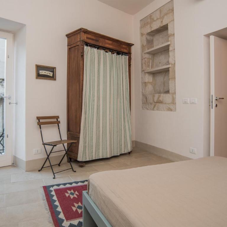 Palazzo Degli Olivi - Appartamento con 2 Camere da Letto - 12