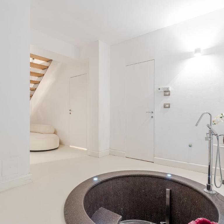 BreraPrivata, appartamento con giardino e jacuzzi ad uso esclusivo - Milano - Appartamento con 2 Camere da Letto - 50
