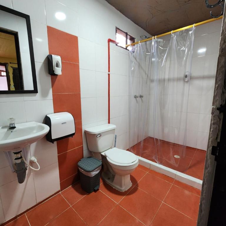 Casa Turística Art-Vélez Salento - Family Room with Private Bathroom - 10