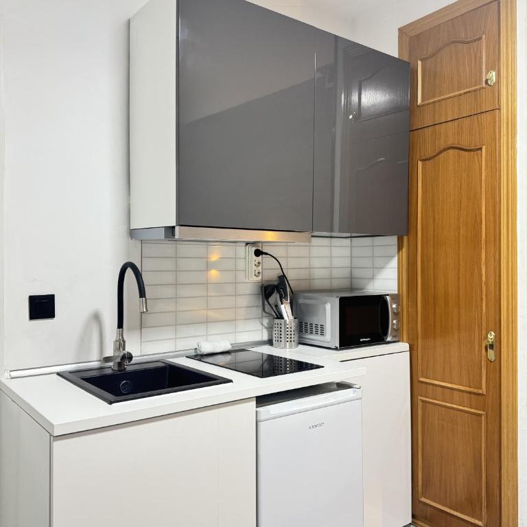 Apartamentos Day Madrid GRAN VIA I - Habitación Doble - 3