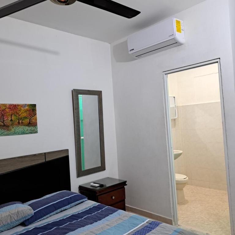 Arriendo habitaciones amobladas con aire acondicionado - Habitación Doble con baño privado - 7