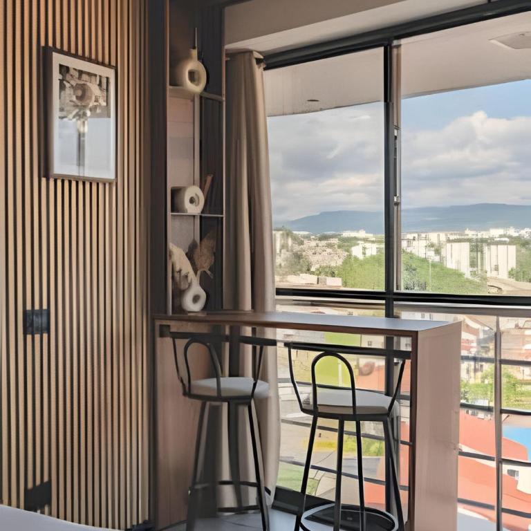Epic Suite 501 Deluxe Airport - Suite - 15