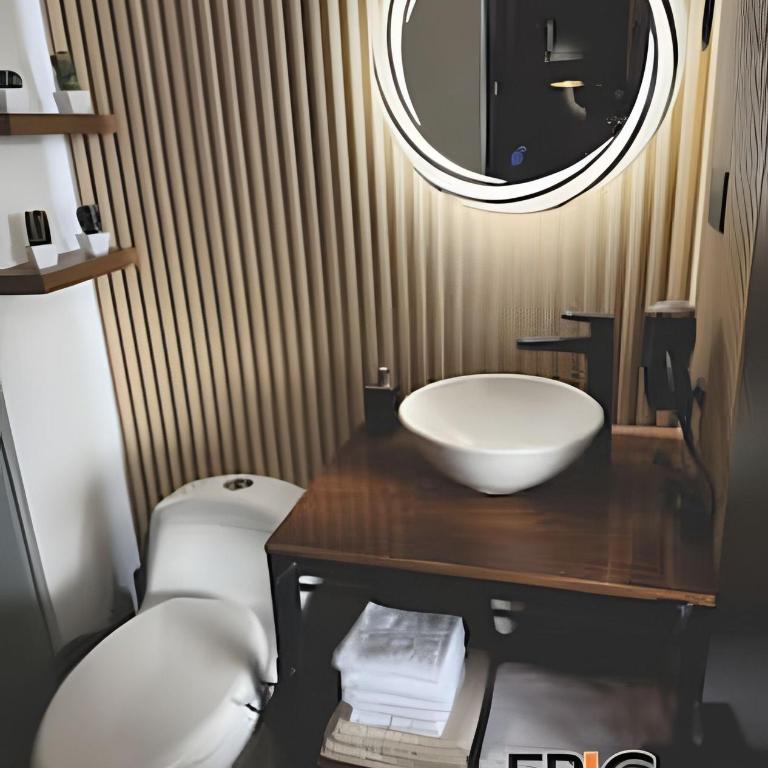 Epic Suite 501 Deluxe Airport - Suite - 21