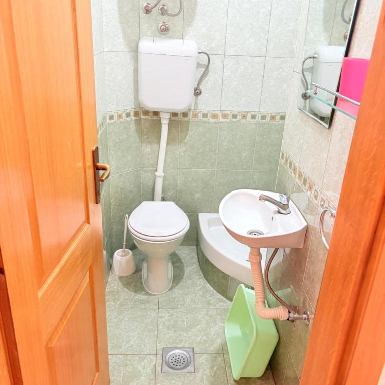 Apartmani Miladinović - Dvokrevetna Soba sa Bračnim Krevetom - 6