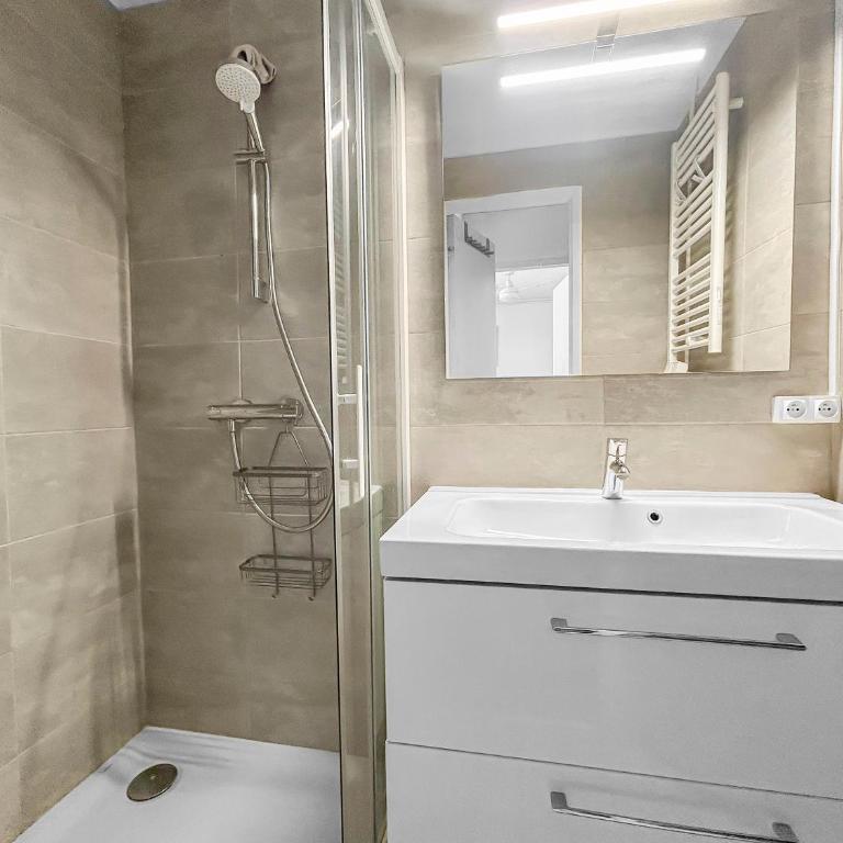 Balcon vue mer, lumineux et parking privé - Apartamento de 1 dormitorio - 23