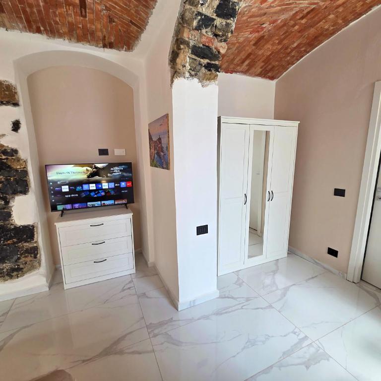 Affittacamere Guest House Girò - Camera Matrimoniale con Bagno Privato - 5
