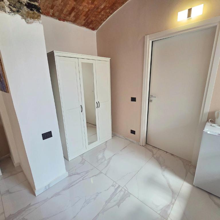 Affittacamere Guest House Girò - Camera Matrimoniale con Bagno Privato - 13