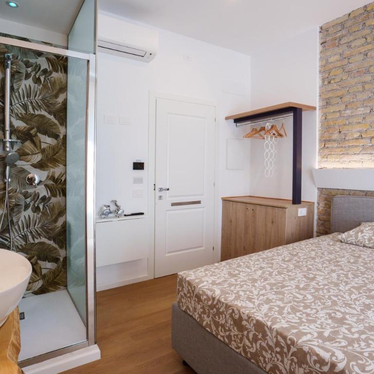 Castle Suite Borgo - Camera Doppia con Letti Singoli con Bagno Privato - 1