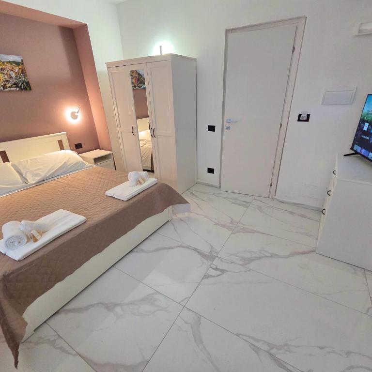 Affittacamere Guest House Girò - Camera Matrimoniale con Bagno Privato - 6
