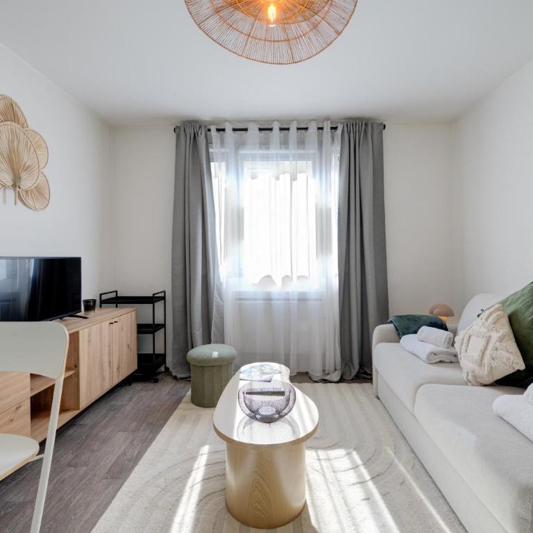 Studio Cosy - 100m Gare de Tours - Idéal - Studio with Sofa Bed - 8