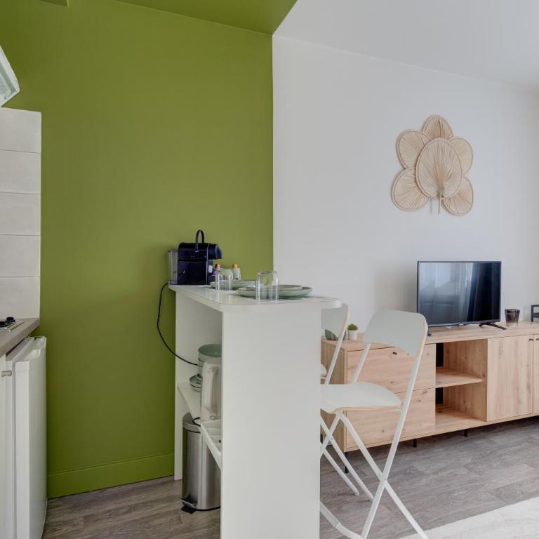 Studio Cosy - 100m Gare de Tours - Idéal - Studio with Sofa Bed - 21