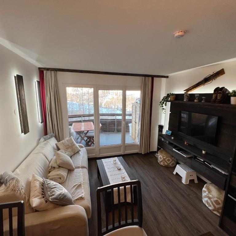 Pour 4 personnes, exceptionnel, au calme, vue époustouflante, terrasse, Tout pédestre à 10m du funiculaire, jacuzzi balnéothérapie - Appartement - 4