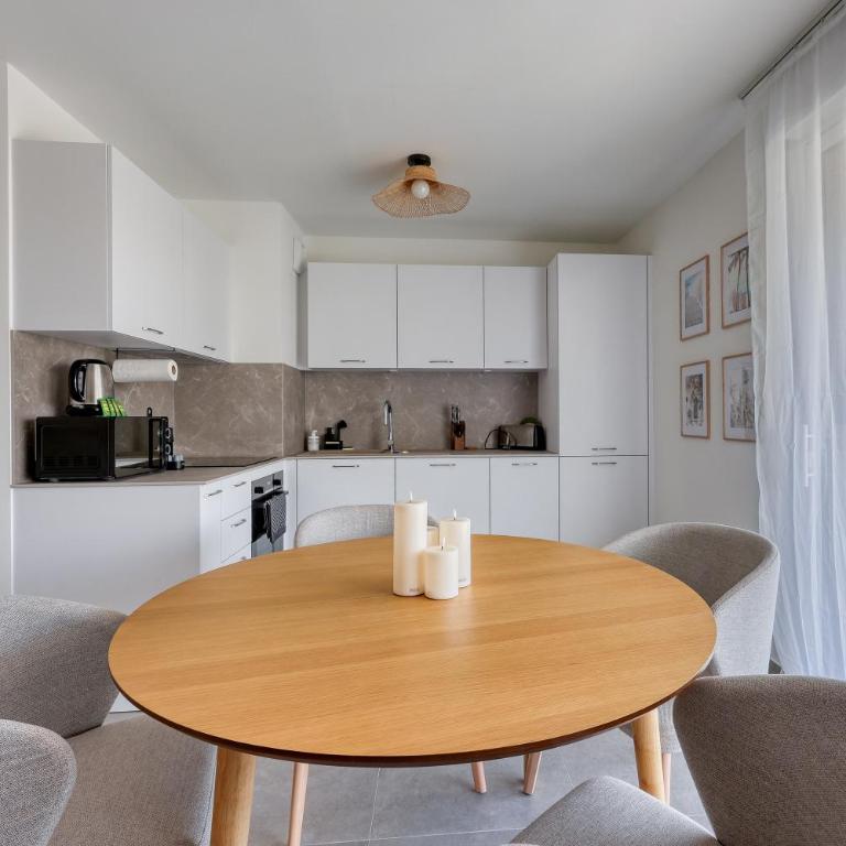 Les Lumières du Cinquième , 2 chambres , clim , wifi , Cap3000 à pied , parking - Appartement 2 Chambres - 9