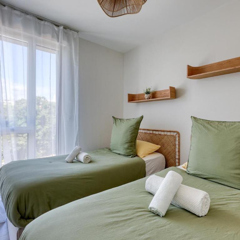 Les Lumières du Cinquième , 2 chambres , clim , wifi , Cap3000 à pied , parking - Appartement 2 Chambres - 28