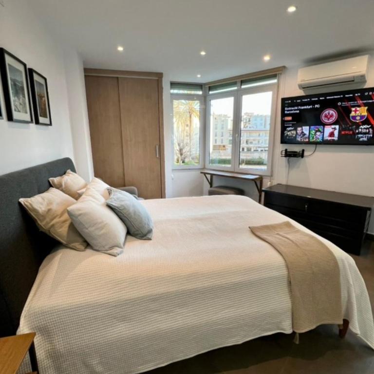 Cozy Modern Apartment with Pool in Nerja - Apartamento con vistas a la piscina - 1