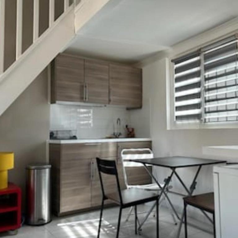 Duplex au calme Place de l'Horloge Clim Wi-Fi - Apartment mit 1 Schlafzimmer - 4