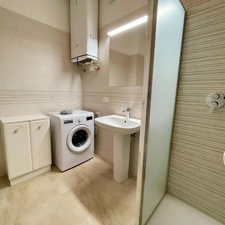 Apartment with garden and pool - Appartamento - 12