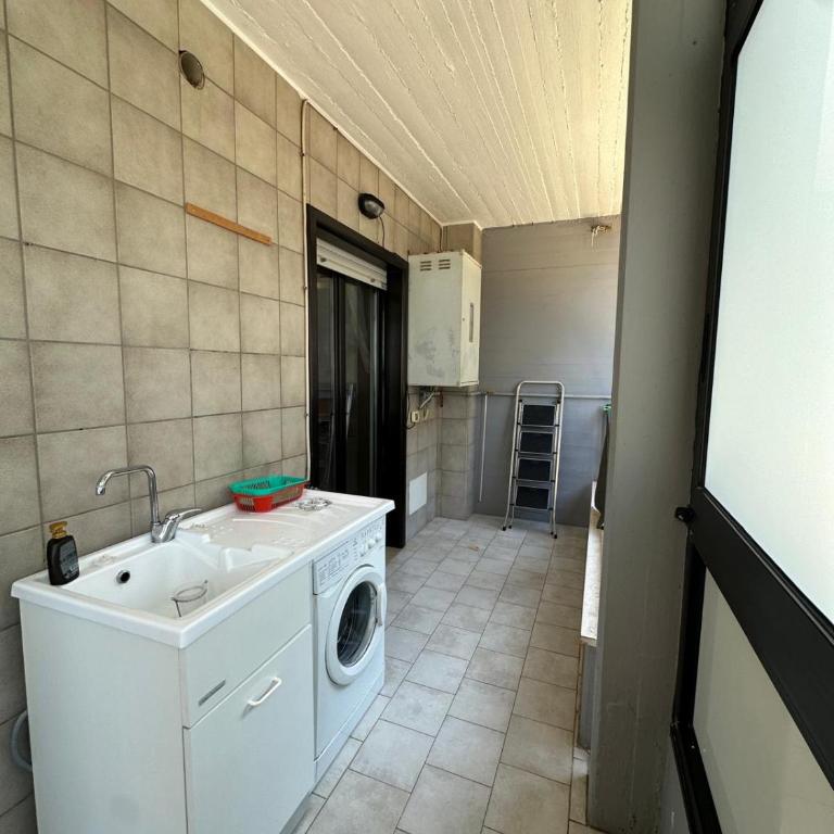 Bari Double Sea View - Appartamento Familiare con 2 Camere da Letto - 13