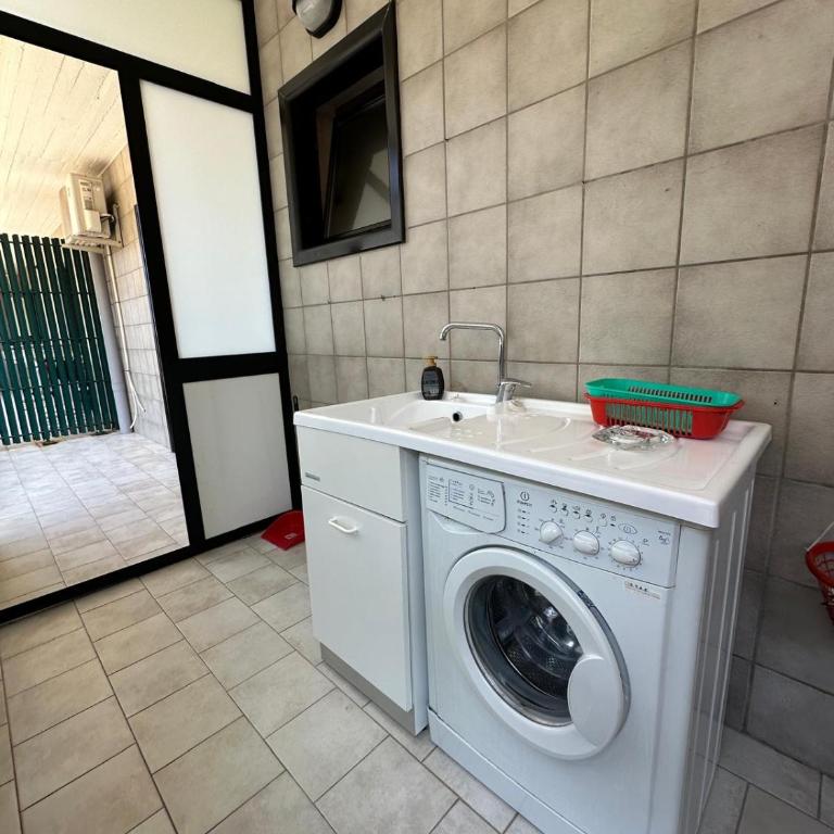 Bari Double Sea View - Appartamento Familiare con 2 Camere da Letto - 11