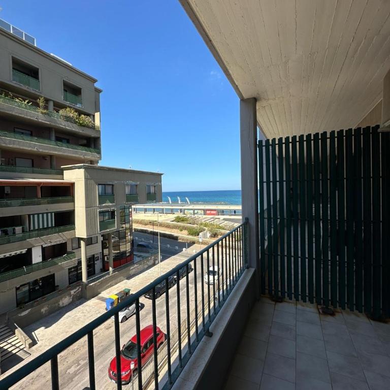 Bari Double Sea View - Appartamento Familiare con 2 Camere da Letto - 15