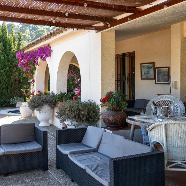 Villa with a great sea view,9min by walk to beach - Casa de 5 dormitorios - 10