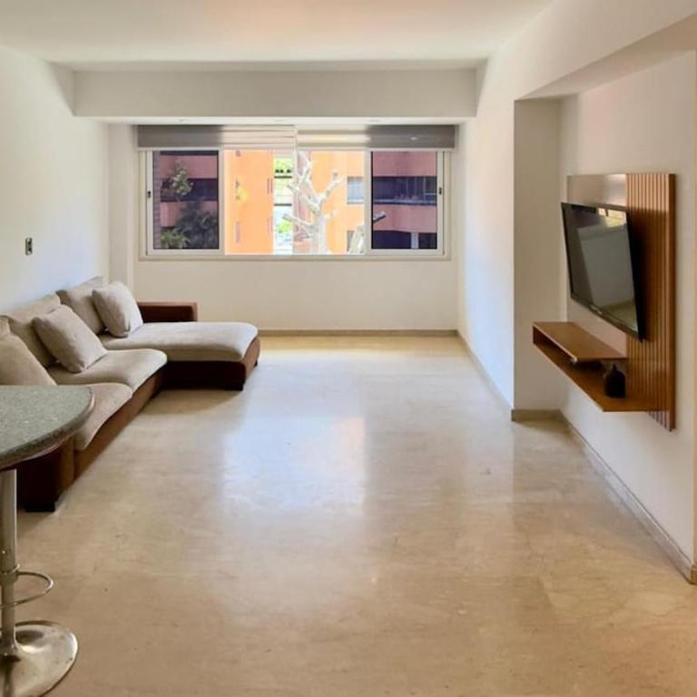 Apartment in Campo Alegre Chacao - Privileged Location - Apartamento de 2 dormitorios - 1