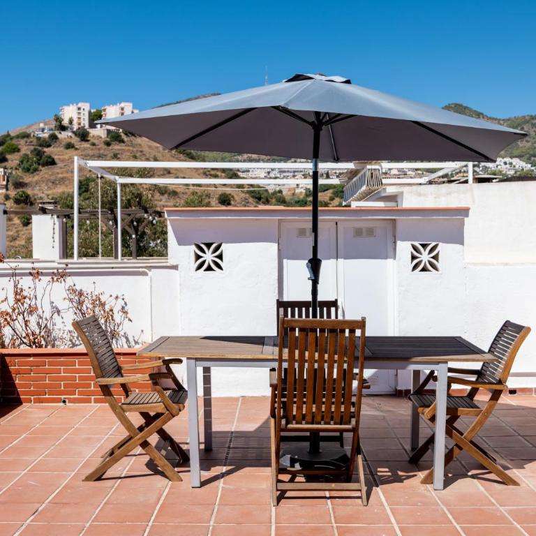 Jardines Torrequebradas By Alfresco Stays - Two-Bedroom Apartment with Terrace and Sea View - 4