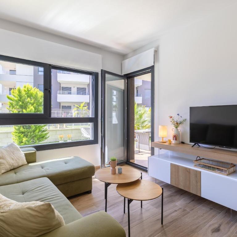 Casa Valentino - Elegant Apartment with Pool Access & Sunny Terrace - Apartamento con balcón - 10