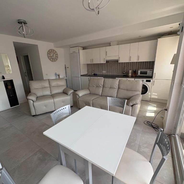 Casa Alisio, Peaceful and Central with 2 Suite - Two-Bedroom Apartment - 2