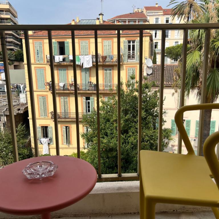 Studio next to the beach - Appartement Supérieur avec Balcon - 15