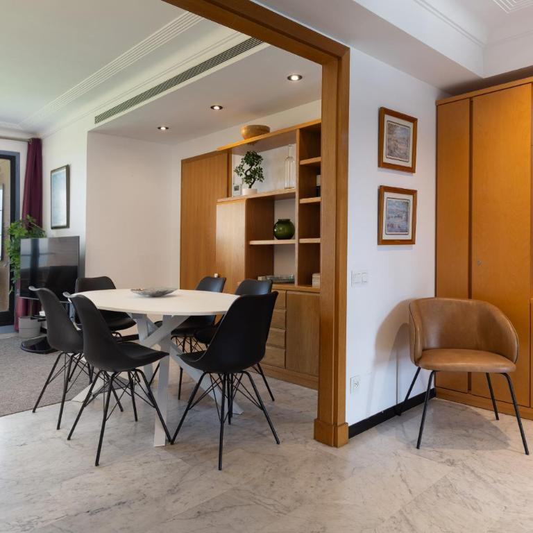 Lets Holidays Apartment Sea Views in Barcelona - Two-Bedroom Apartment with Sea View - 13