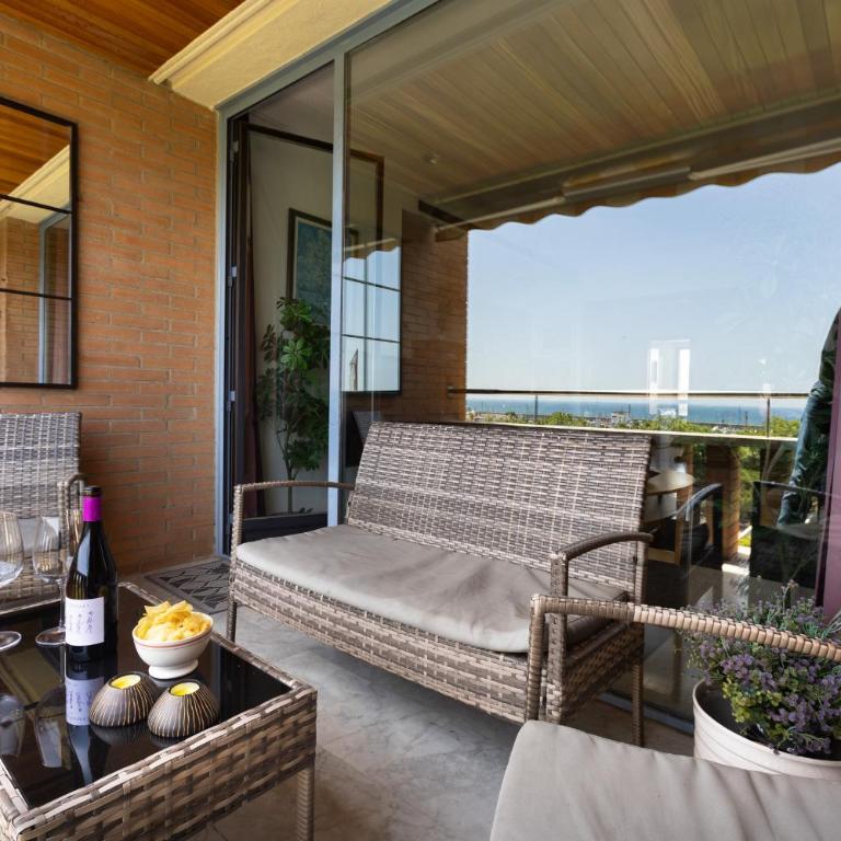 Lets Holidays Apartment Sea Views in Barcelona - Two-Bedroom Apartment with Sea View - 9