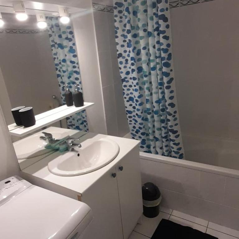 Appartement entier 2 chambres dans résidence très calme - Apartment mit 3 Schlafzimmern - 7
