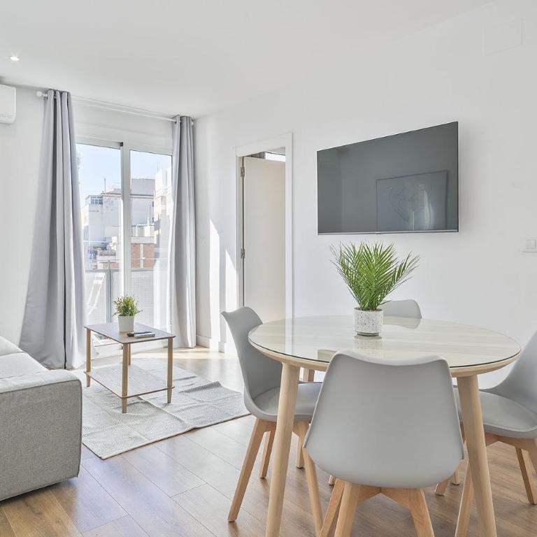 The White Flats Les Corts - Superior Apartment with Balcony G52 - 1